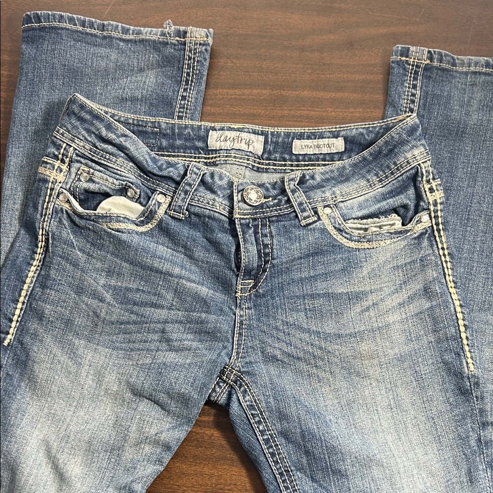 Daytrip Women's Faded Blue Boot Cut Jeans